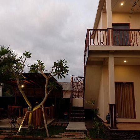 Kelapa Surf Villa Пулукан Екстериор снимка