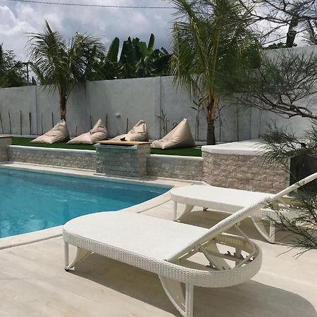 Kelapa Surf Villa Пулукан Екстериор снимка